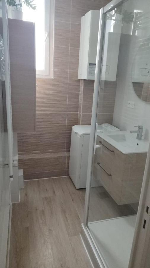 Logement Place D'Erlon Hypercentre Avec Balcon Apartment Reims Ngoại thất bức ảnh